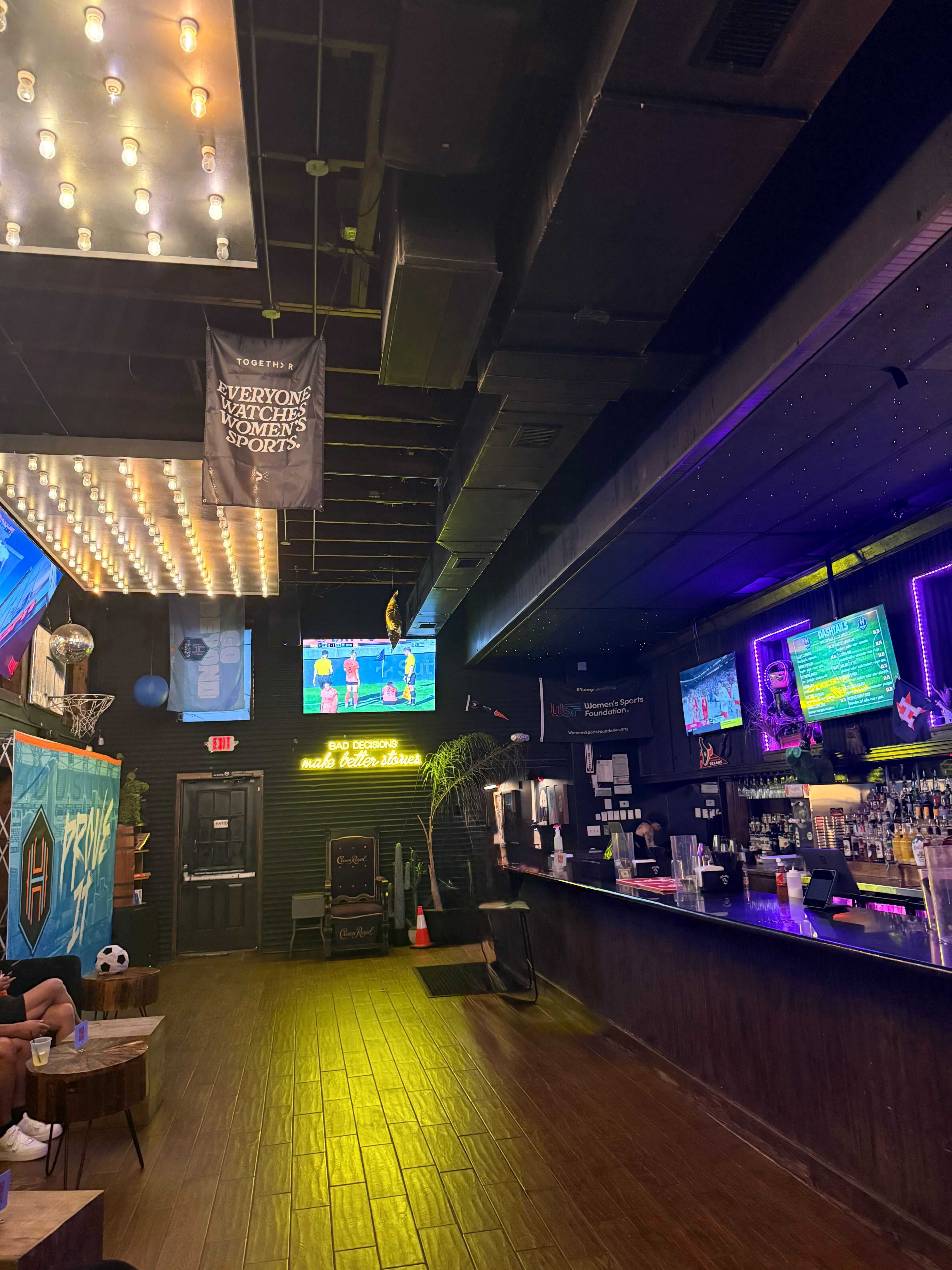 SidePeace Women's Sports Bar